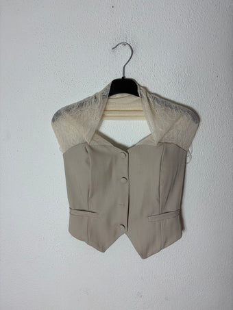 Completo Coordinato Beige: Gilet Corsetto con Pizzo e Pantalone Sartoriale – Namasté (Taglia Unica)
