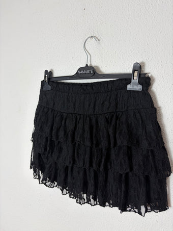 Gonna Corta Donna Nera Namaste con Balze e Pizzo – Vita Elasticizzata – Taglia Unica
