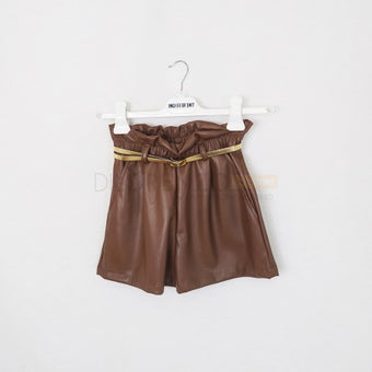 Indifferent short Ragazza